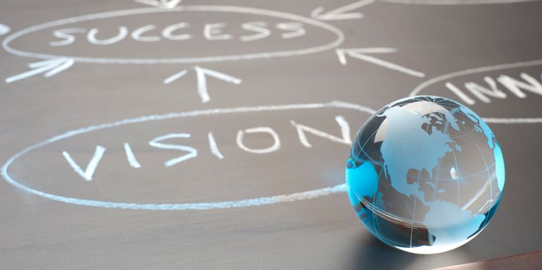 Darstellung von Vision, Ziel, Erfolg - Bildquelle: IonosSE Stock Photos