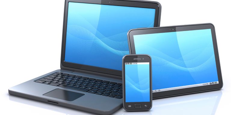 Bild von Laptop, Tablet und Mobiltelefon - Bildquelle: Ionos SE Stock Photos